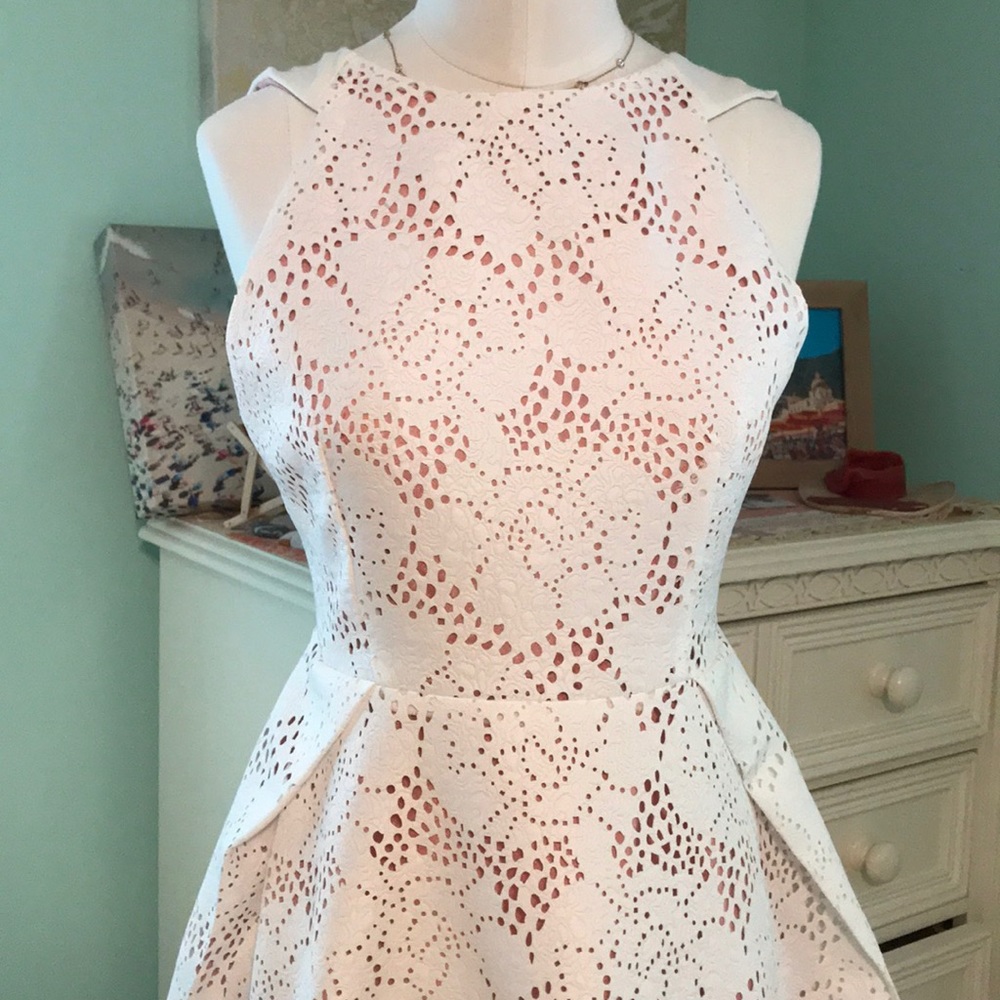 NWT white lacy midi dress - Picture 2 of 4